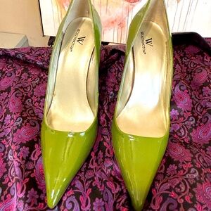 Bright Green patent leather pumps.
